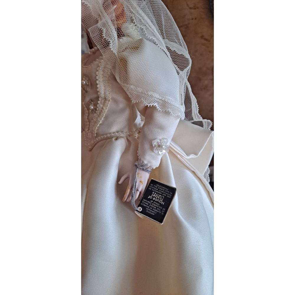 House Of Nisbet Royal Wedding Sarah Ferguson Porcelain Doll 98/3500‎ - Picture 6 of 15